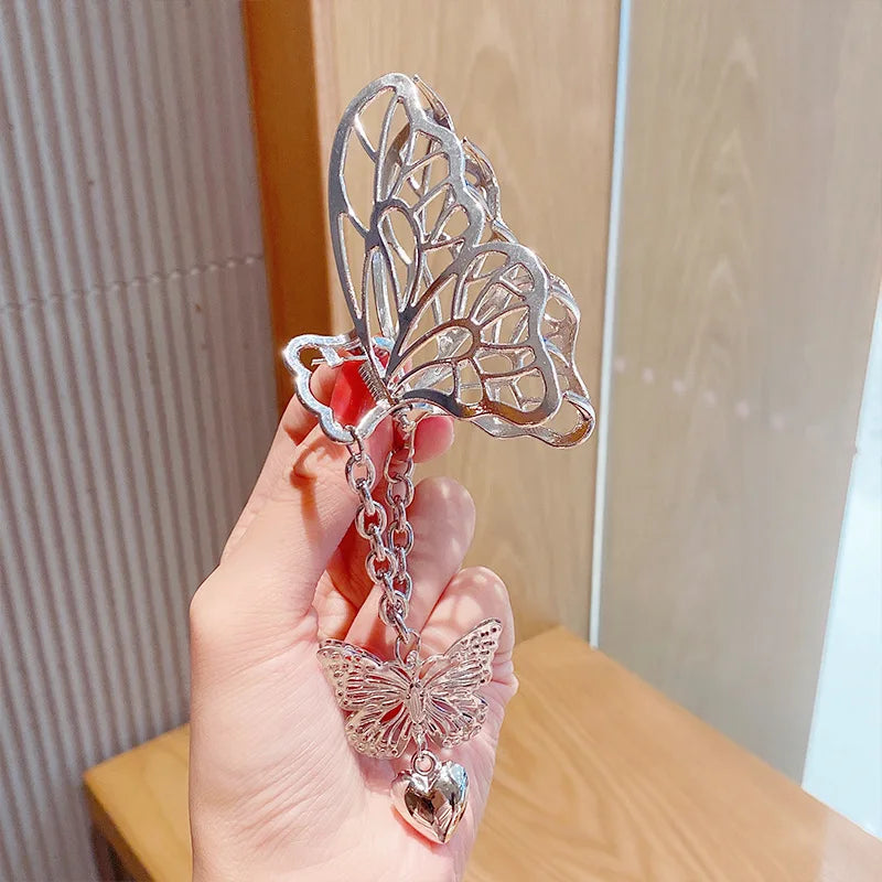 Retro Butterfly Pendant Hair Claw – Geometric Silver Clip
