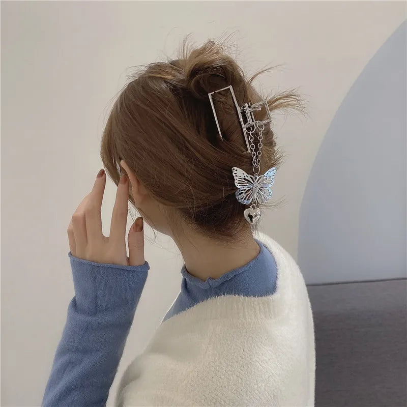 Retro Butterfly Pendant Hair Claw – Geometric Silver Clip