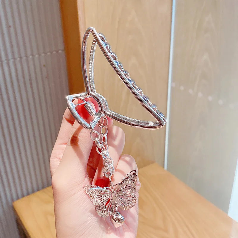 Retro Butterfly Pendant Hair Claw – Geometric Silver Clip