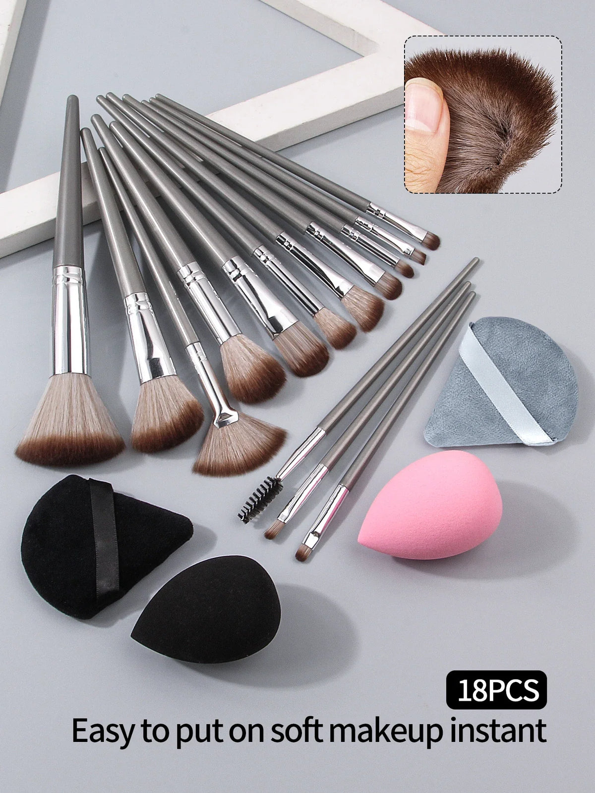 18PCS Professional Makeup Brush Set with Sponges & Puffs