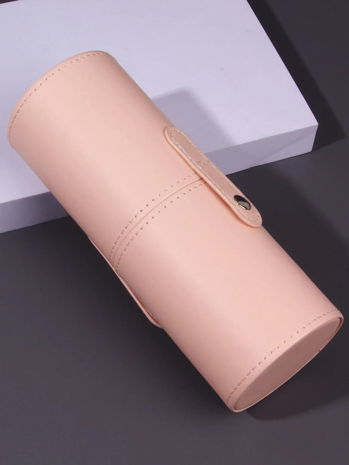 Portable Dustproof Makeup Brush Holder with Lid – Multi-Color