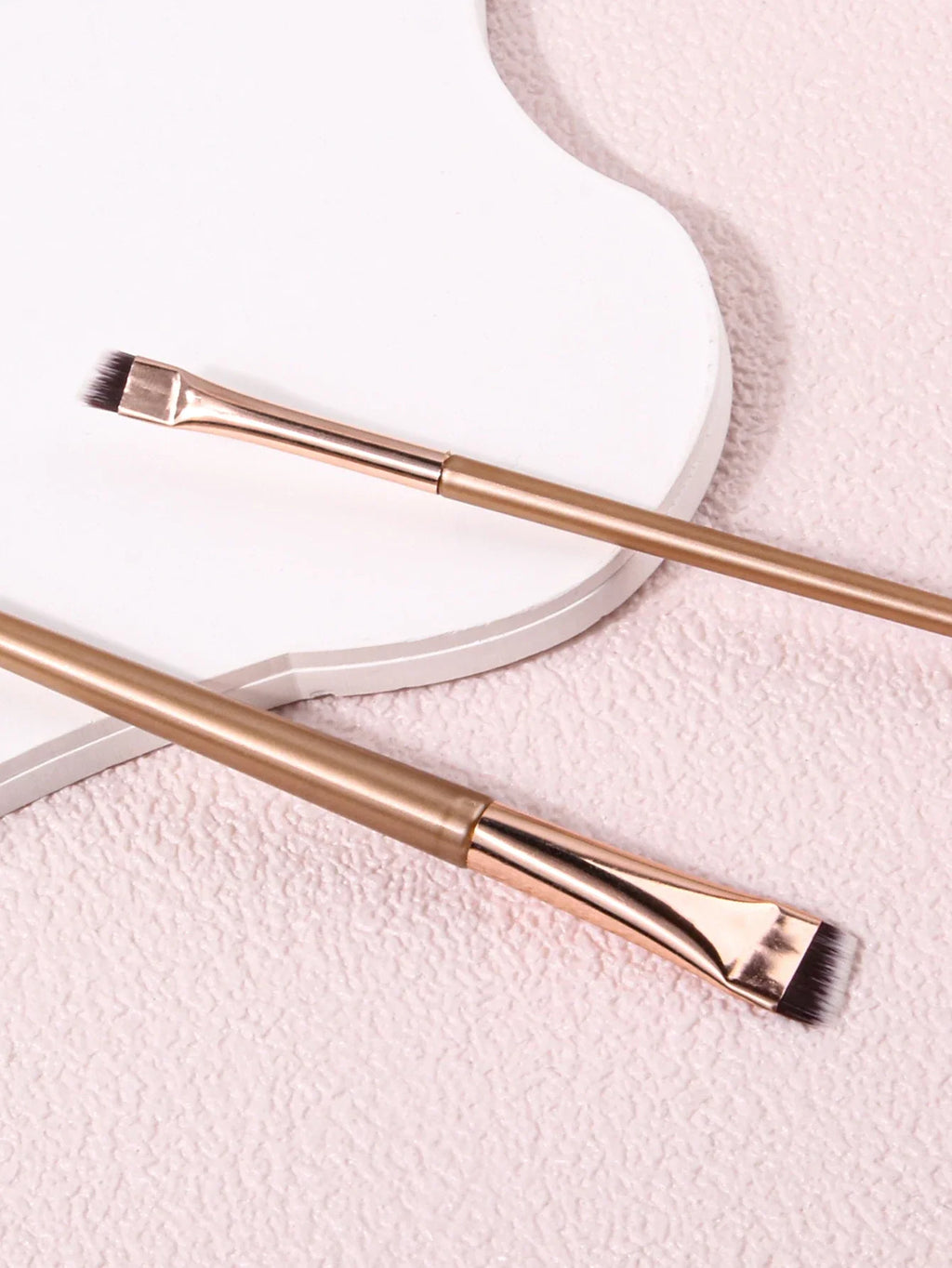 2PCS Ultra-Fine Sickle Eyeliner & Eyebrow Brush Set