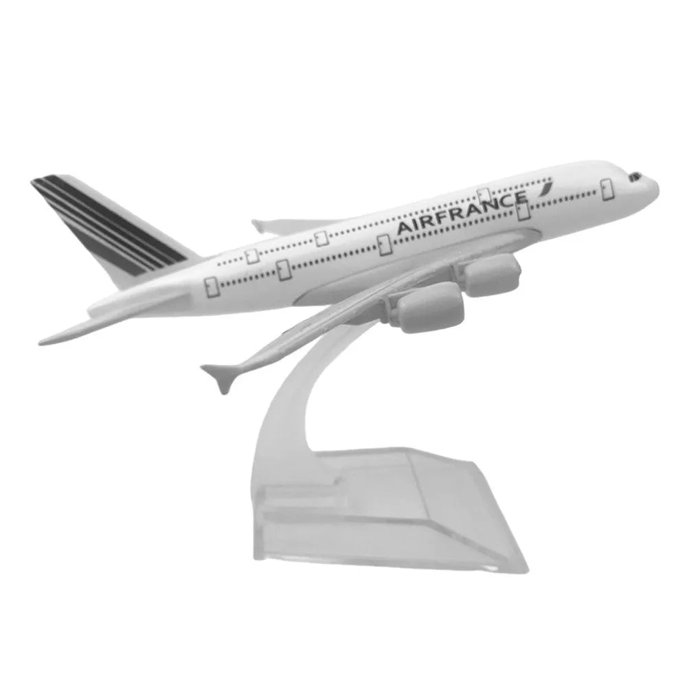 GOL Airlines Boeing B737 Alloy Airplane Model 1/246 Scale 16cm