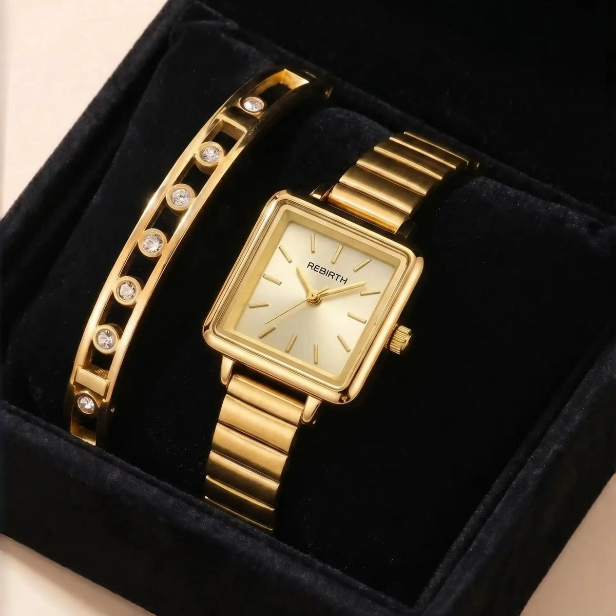 Women's Gold Watch & Bracelet Set – Quartz Roman Numeral Dial