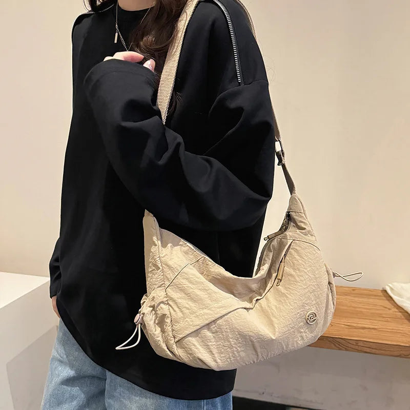Women's Large Capacity Crossbody Dumpling Bag – Casual & Sporty