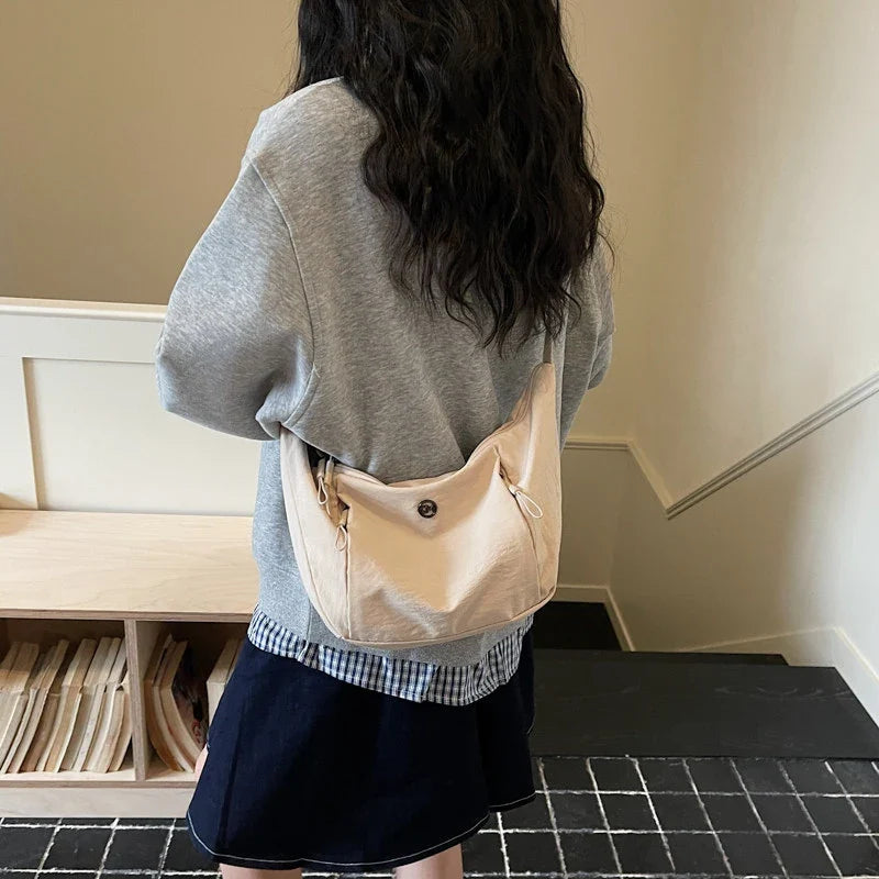 Large Capacity Nylon Crossbody Dumpling Bag – Lightweight & Casual