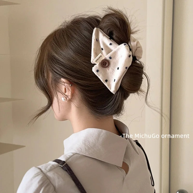 Large Fabric Button Triangle Hair Claw Clip – Women's Updo