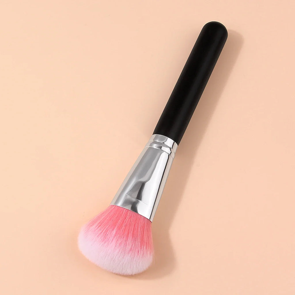 Large Fluffy Blush Brush – Contour, Powder & Highlighter Tool