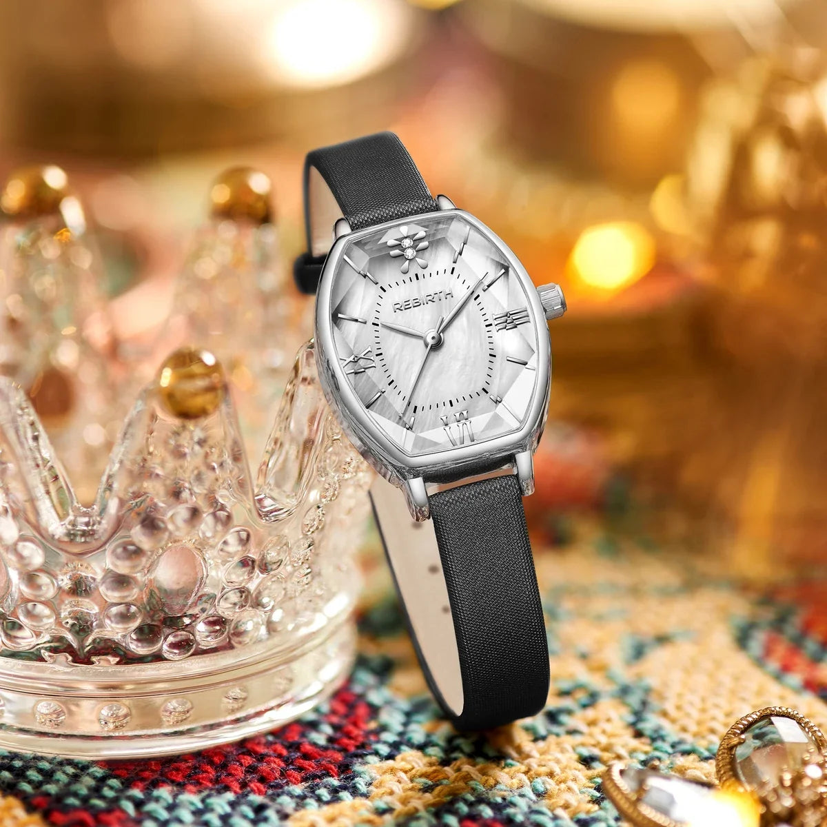 REBIRTH Women's Retro Leather Quartz Watch | Numberless Dial