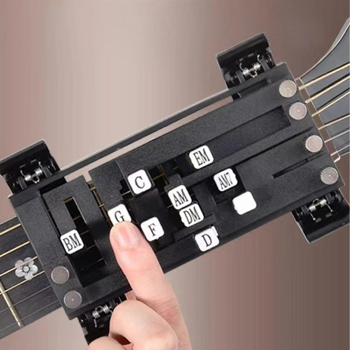 Guitar Chord Presser Helper – One-Click Chord Guide for Beginners