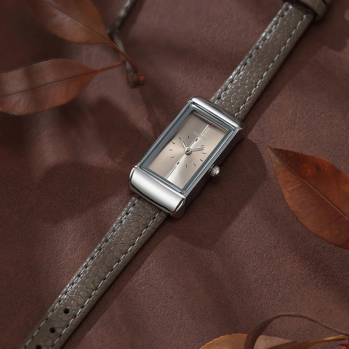 Women's Retro Square Quartz Watch with Leather Strap | Naidu