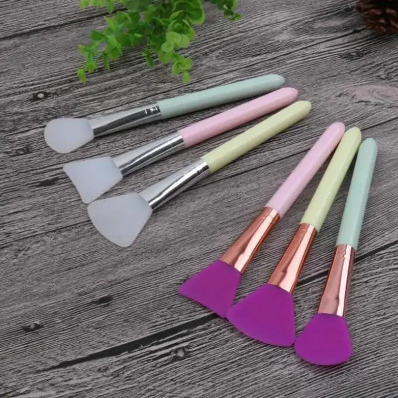 Silicone Face Mask Brush – Clay & Mud Mask Applicator Tool