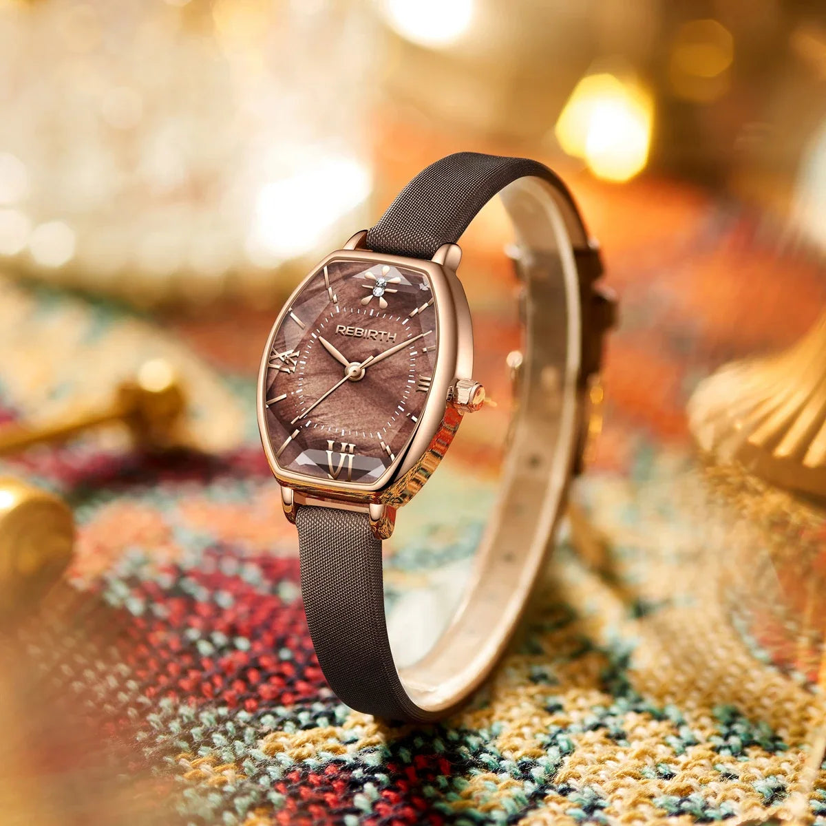 REBIRTH Women's Retro Leather Quartz Watch | Numberless Dial