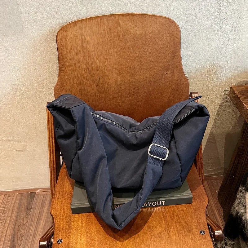 Women's Large-Capacity Flannel Crossbody Dumpling Bag