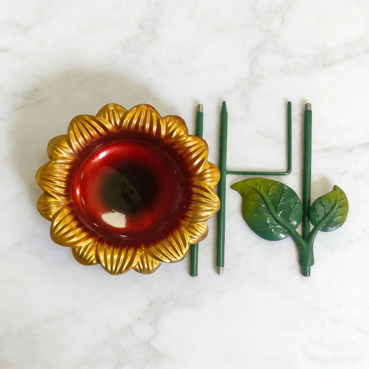 Metal Sunflower Bird Bath – Outdoor Standing Water Feeder