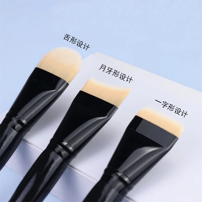 Large Flat Foundation Brush – Soft Synthetic Fiber, 3 Shapes