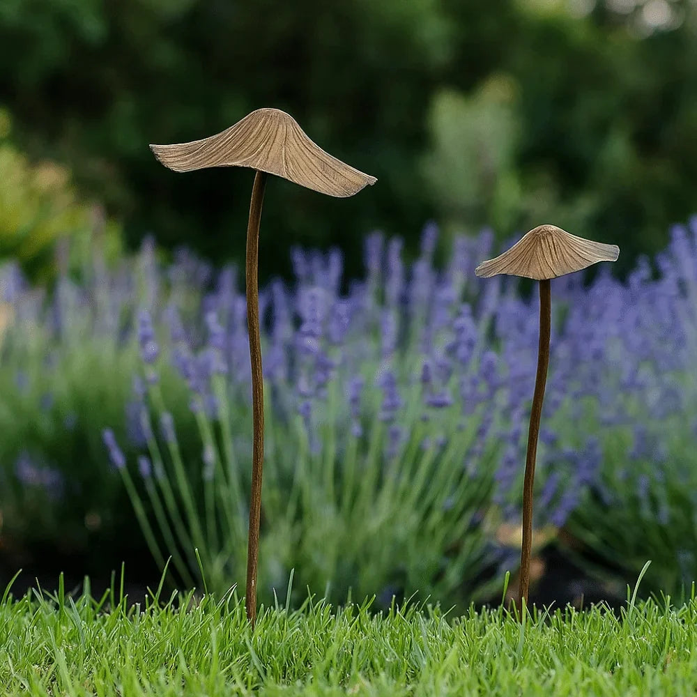 Retro Metal Rusty Mushroom Garden Lawn Decoration Set