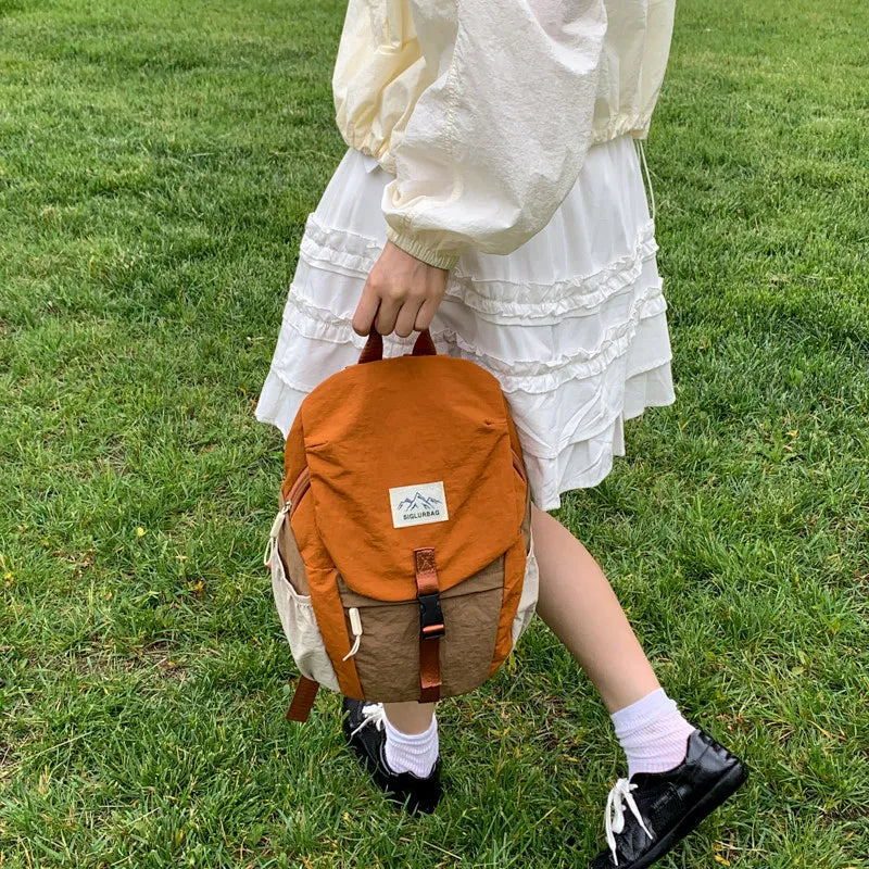 Lightweight Retro Hiking Backpack – Unisex Travel & Commuter Bag