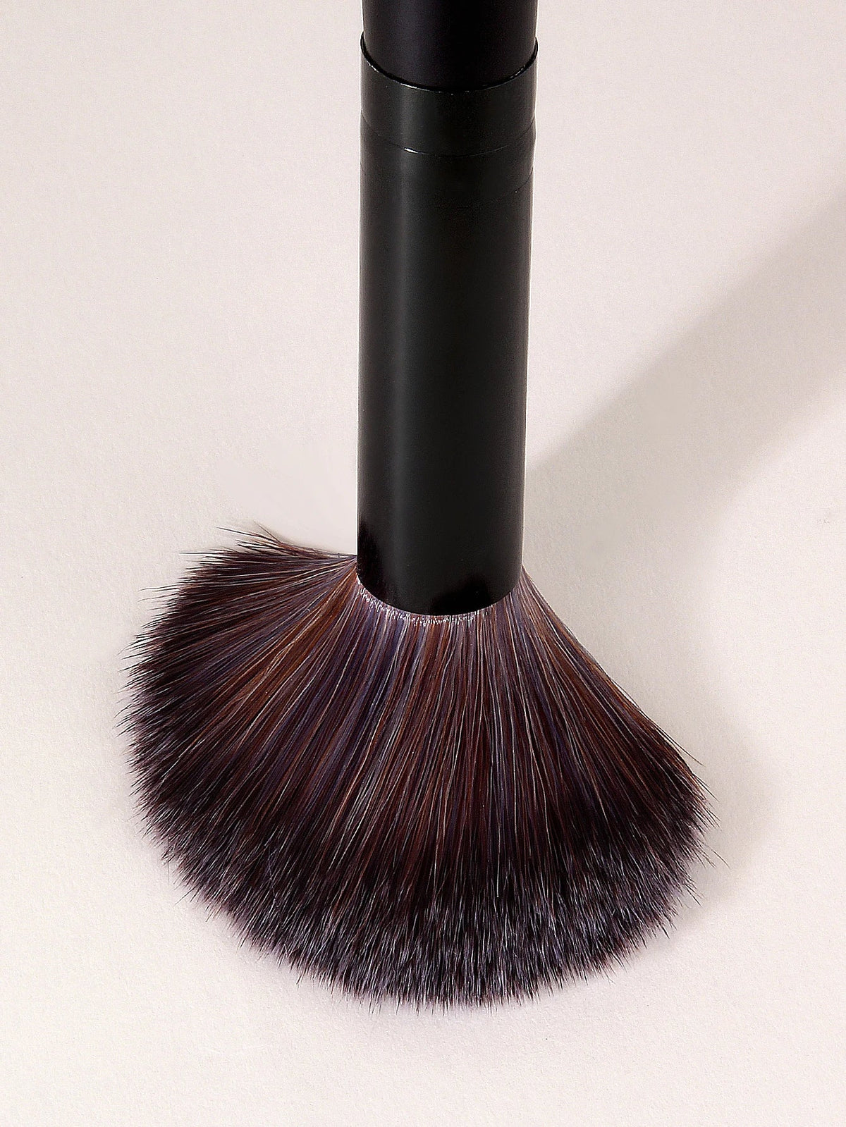 Fluffy Large Flame Blush & Highlighter Makeup Brush