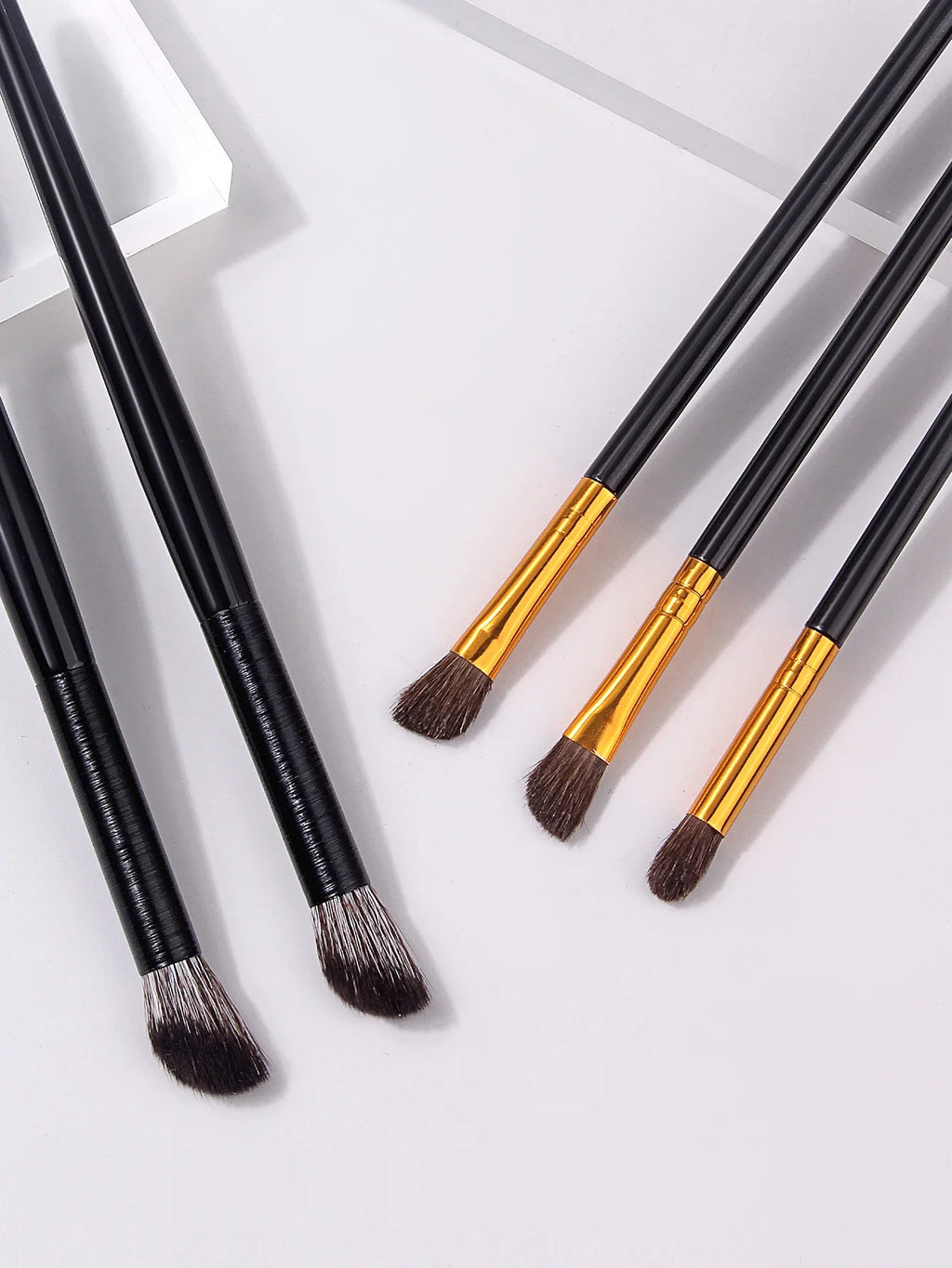 5-Piece Professional Eyeshadow Brush Set – Black Gold Handle