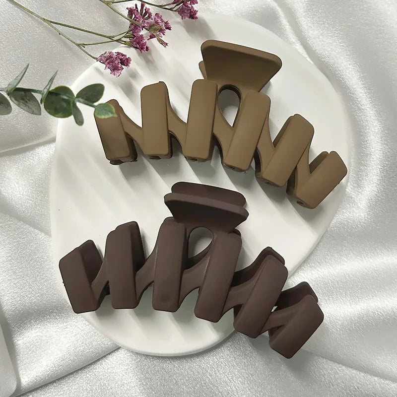 Large Acrylic Hair Claw Clip – Korean Geometric Barrette