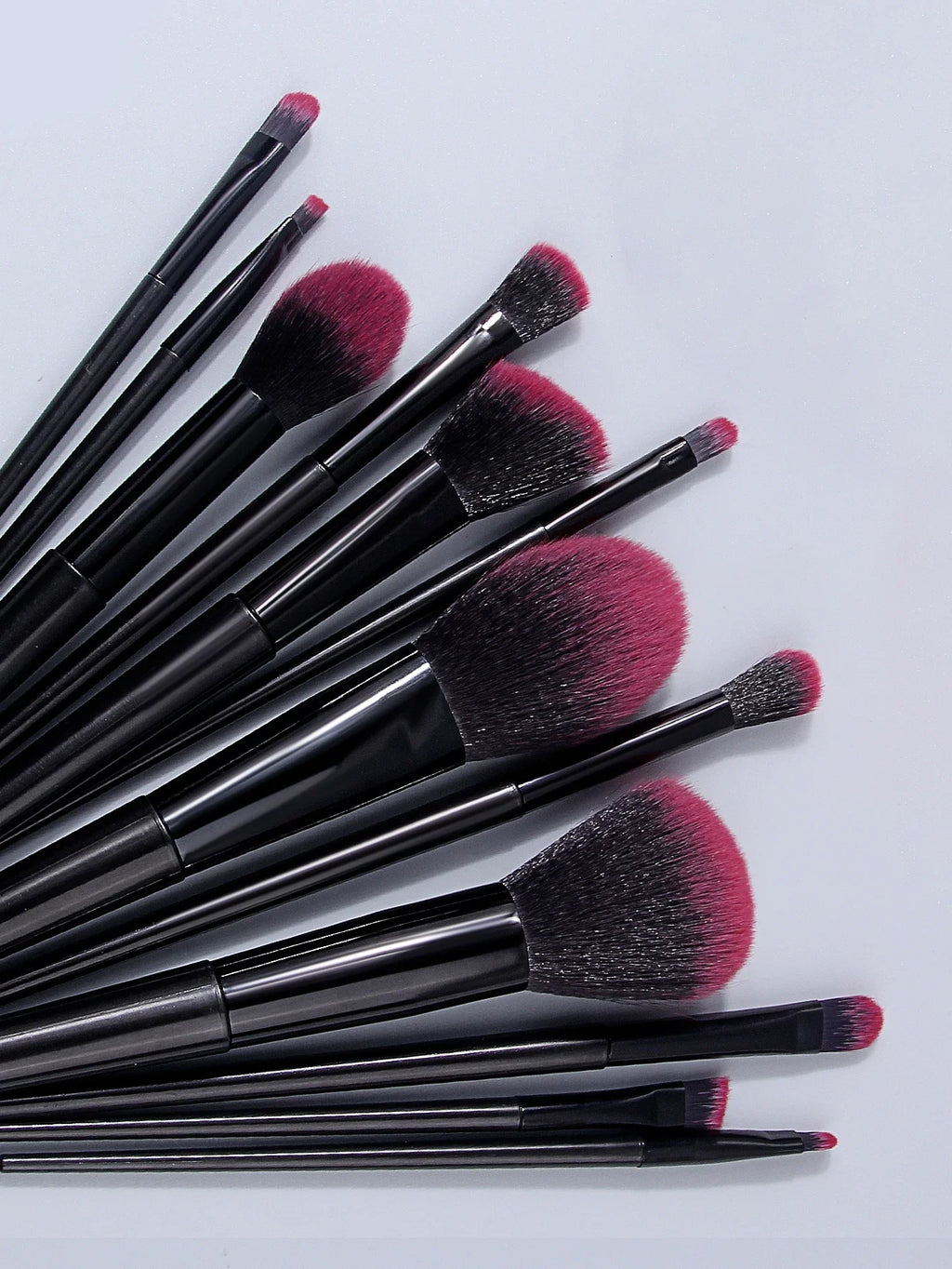 12Pcs Soft Makeup Brush Set – Foundation, Blush & Eyeshadow