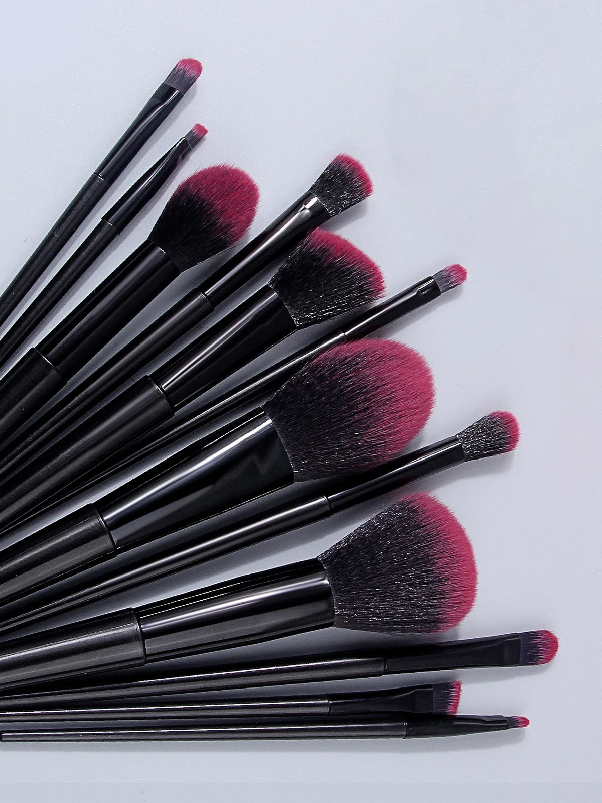12Pcs Soft Makeup Brush Set – Foundation, Blush & Eyeshadow