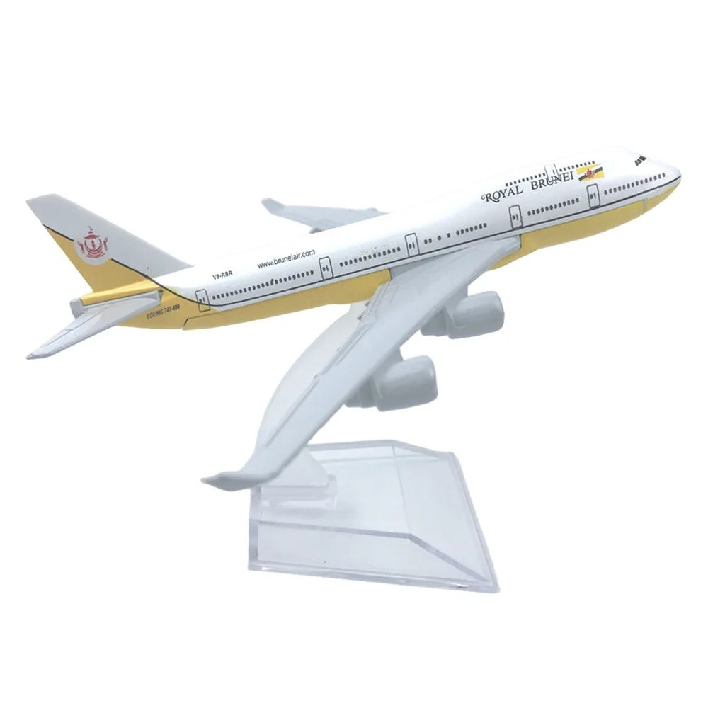 GOL Airlines Boeing B737 1/246 Alloy Airplane Model – 16cm