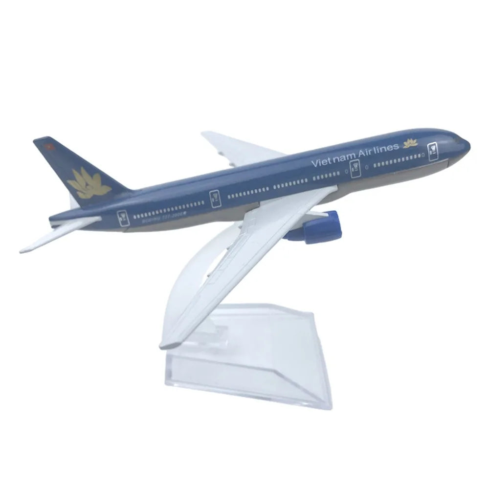 GOL Airlines 1/246 Diecast Airplane Model – 16cm Alloy, 10 Styles