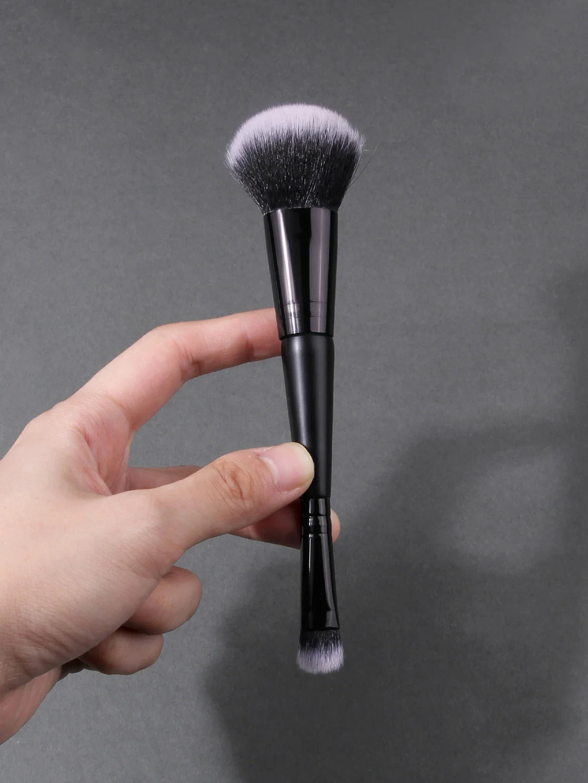 2-in-1 Double Head Makeup Brush – Foundation & Blush Tool