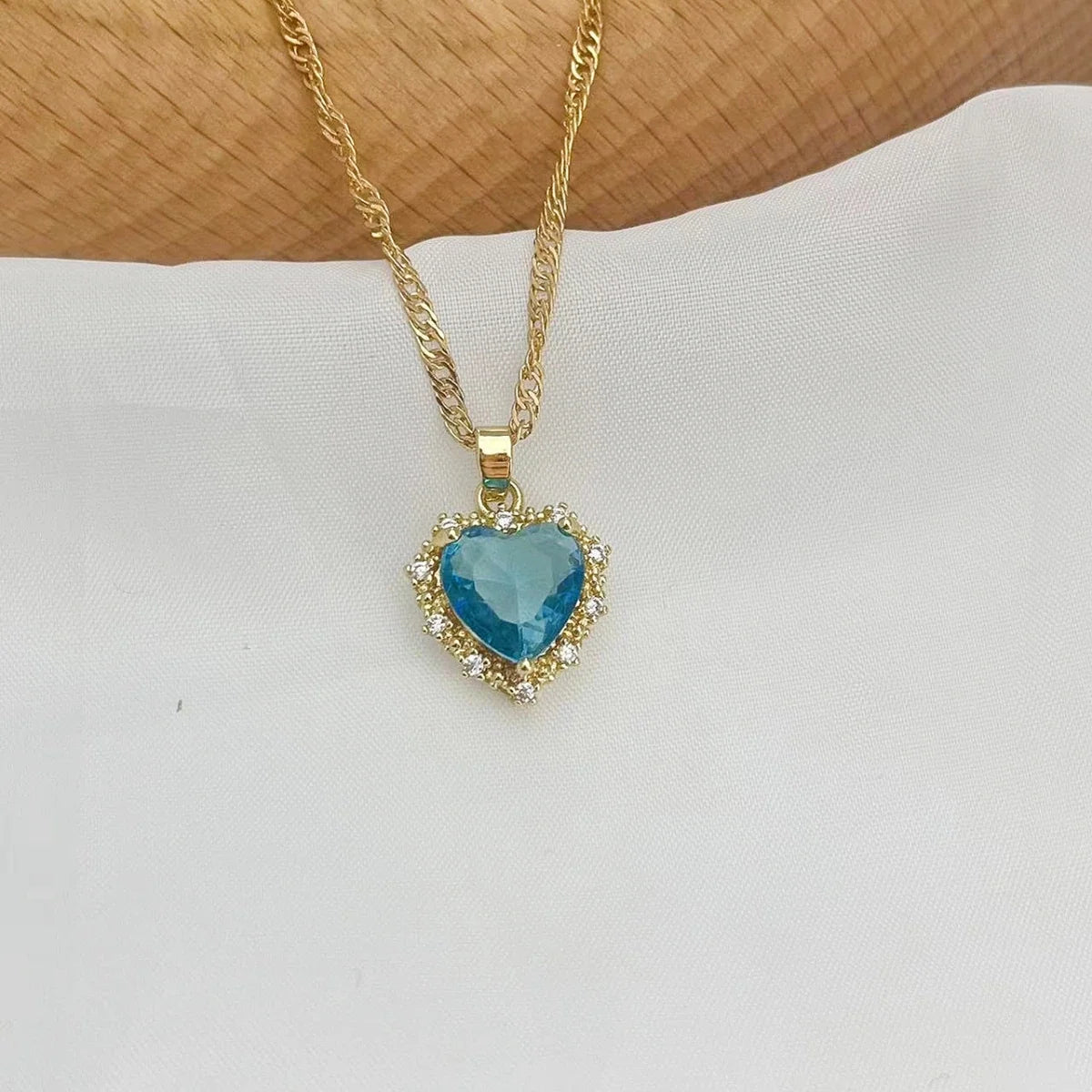 Women's Gold Love Heart Collarbone Chain Necklace