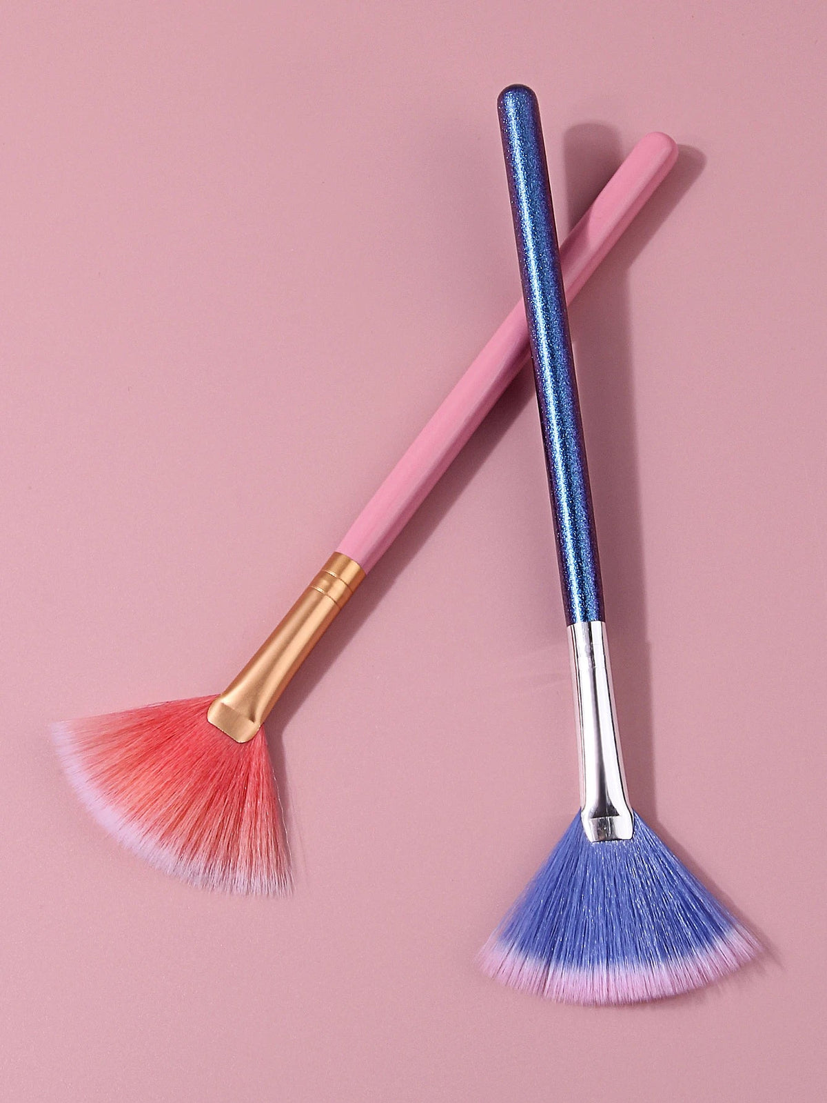 Fan Highlight & Contour Brush – Loose Powder Blending Tool