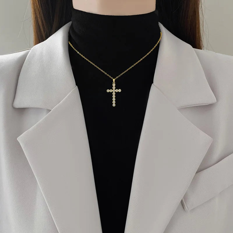 Women's Gold Cross Pendant Necklace – Minimalist Choker