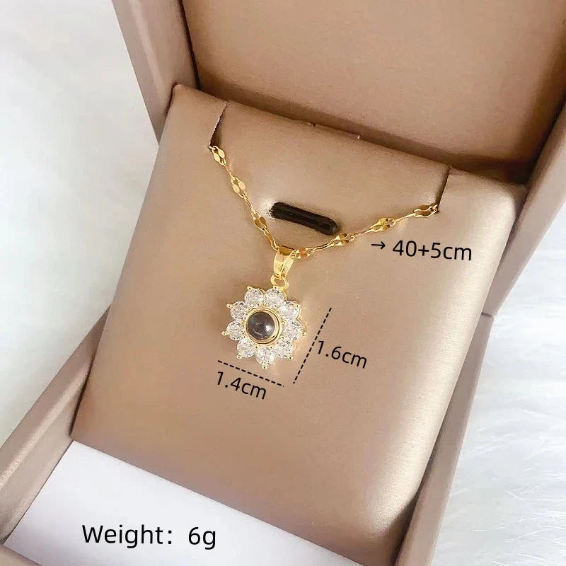 Women's Projection Pendant Necklace – "I Love You" Clavicle Chain
