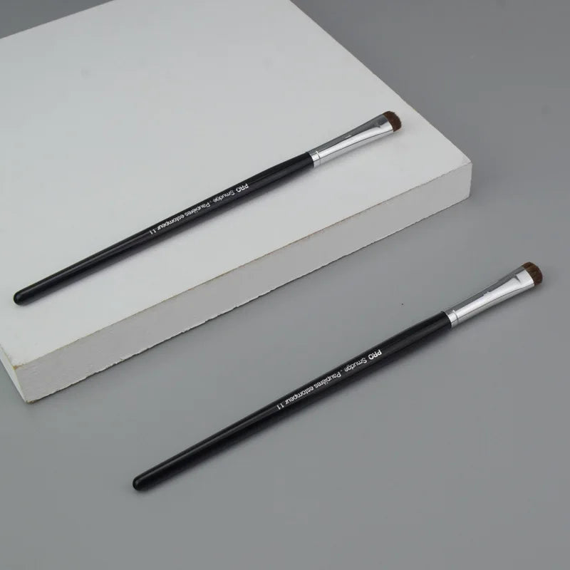 SEP #11 Flat Eye Shadow Brush – Horse Hair Smudger Tool