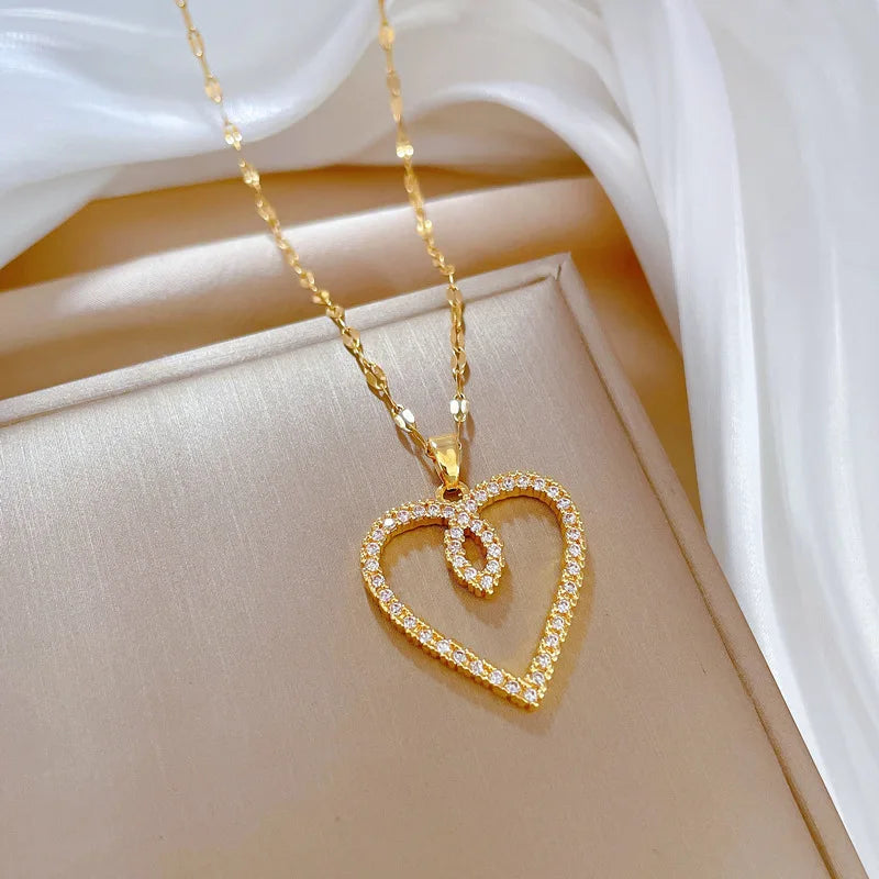 Women's Gold Heart Pendant Necklace – Minimalist Stainless Steel