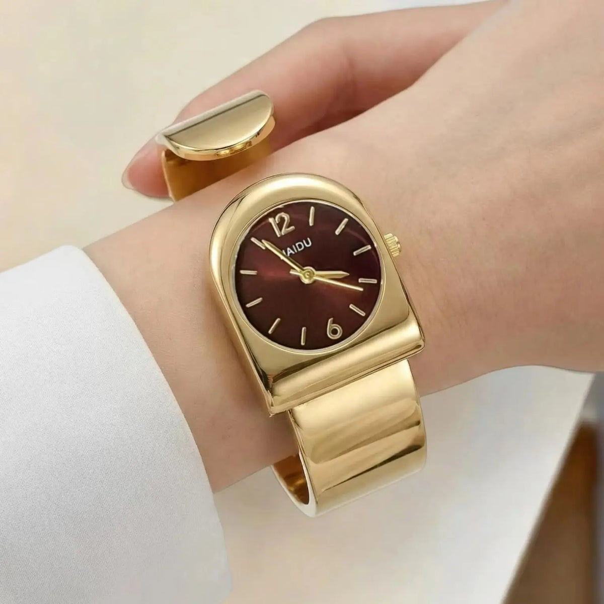 REBIRTH Women's Quartz Bracelet Watch – Alloy Fashion Wristwatch