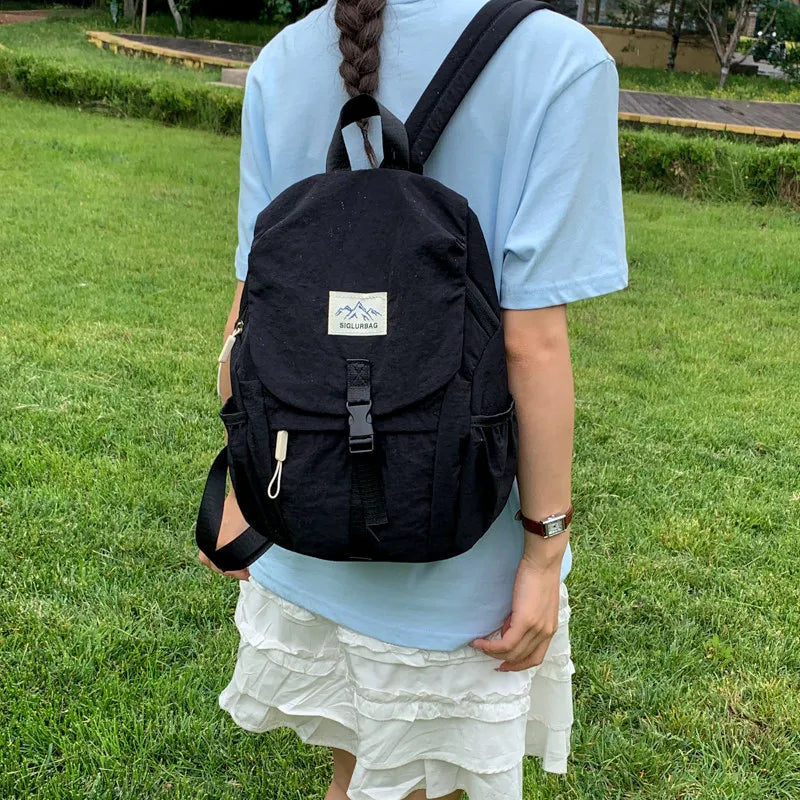Lightweight Retro Hiking Backpack – Unisex Travel & Commuter Bag
