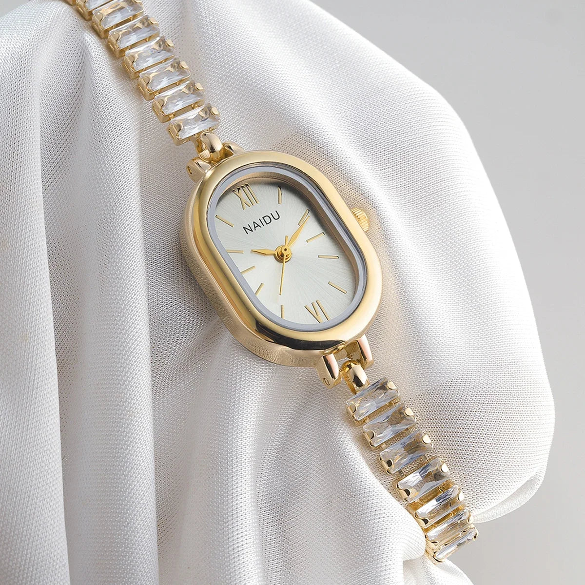 Women's Artistic Fashion Quartz Watch | Alloy Band