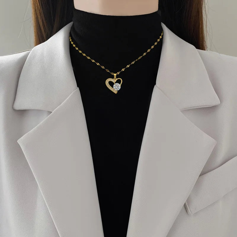 Women's Heart Pendant Necklace | Gold Minimalist Choker