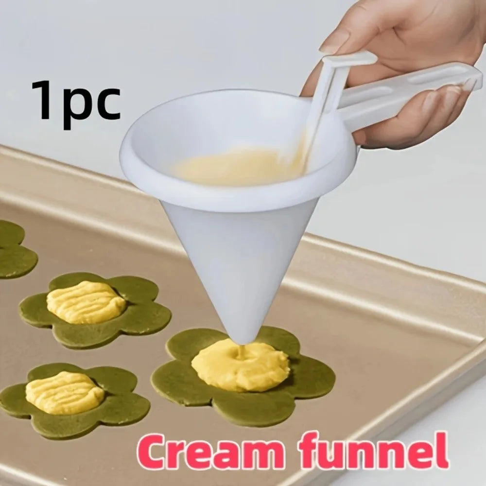 Adjustable Batter Dispenser – Handheld Cream Funnel Baking Tool