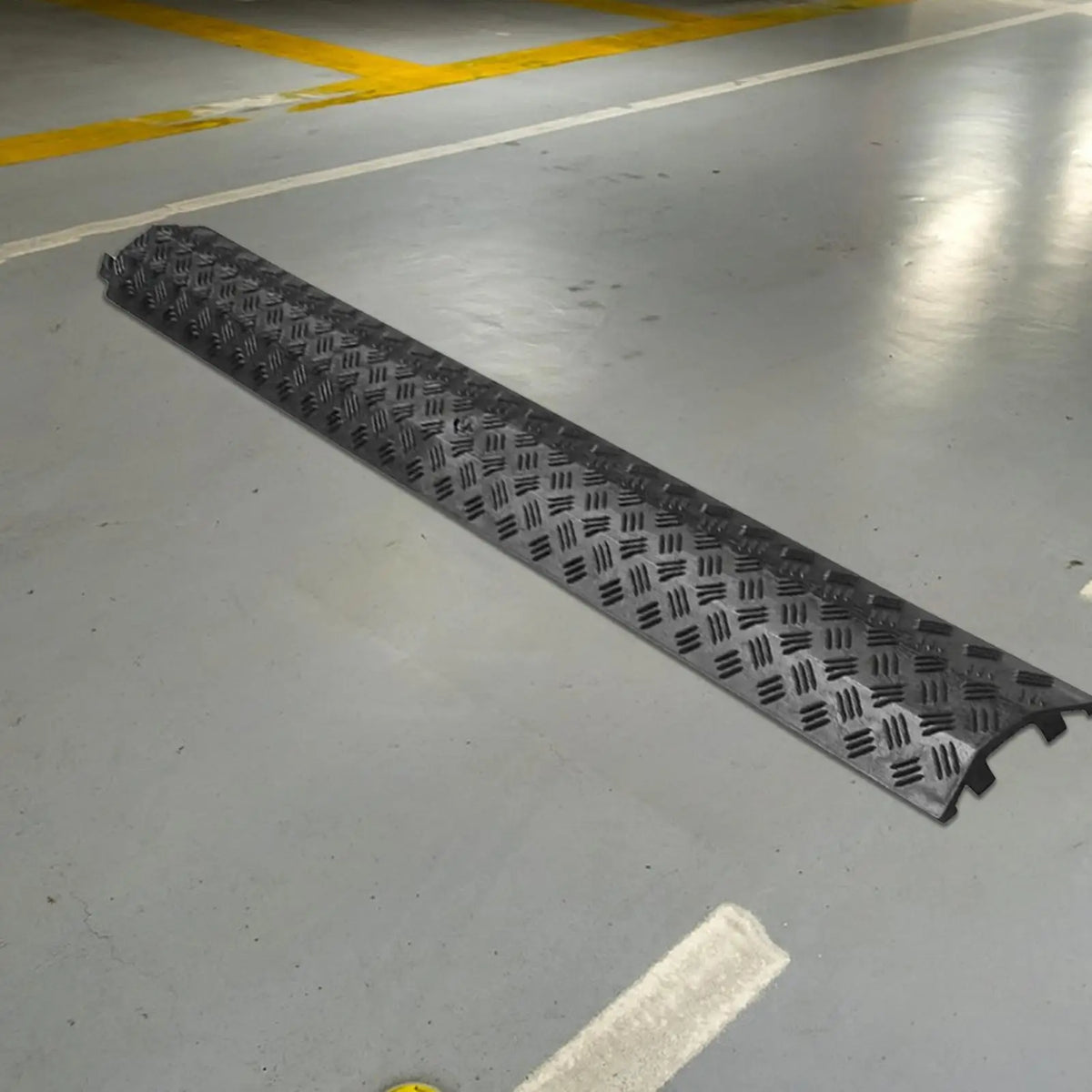 Outdoor Cable Ramp Protector – Weather-Resistant PVC Speed Bump