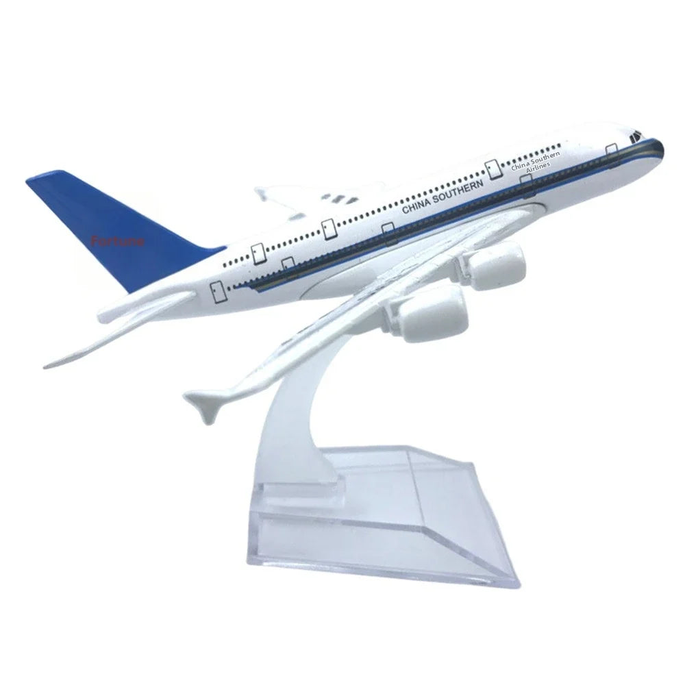 GOL Airlines Boeing B737 Diecast Model 1/246 Scale – 16cm