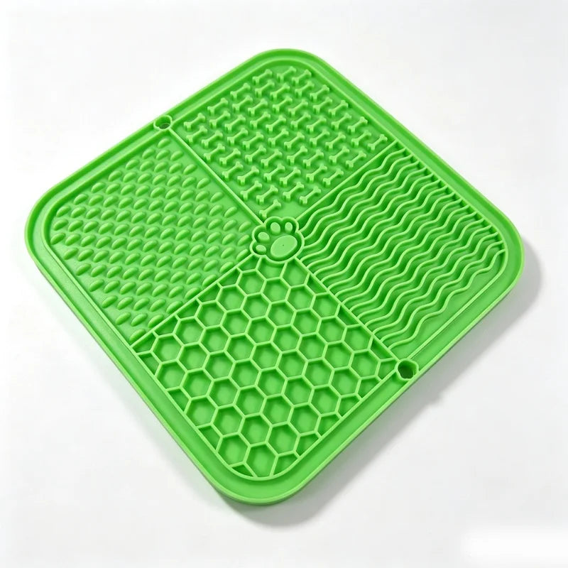 Silicone Pet Licking Mat Slow Feeder for Dogs & Cats