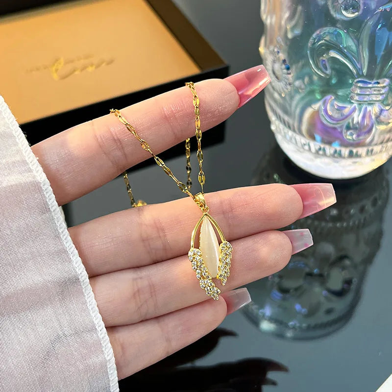 Women's Leaf Pendant Necklace – Stainless Steel Gold & Silver