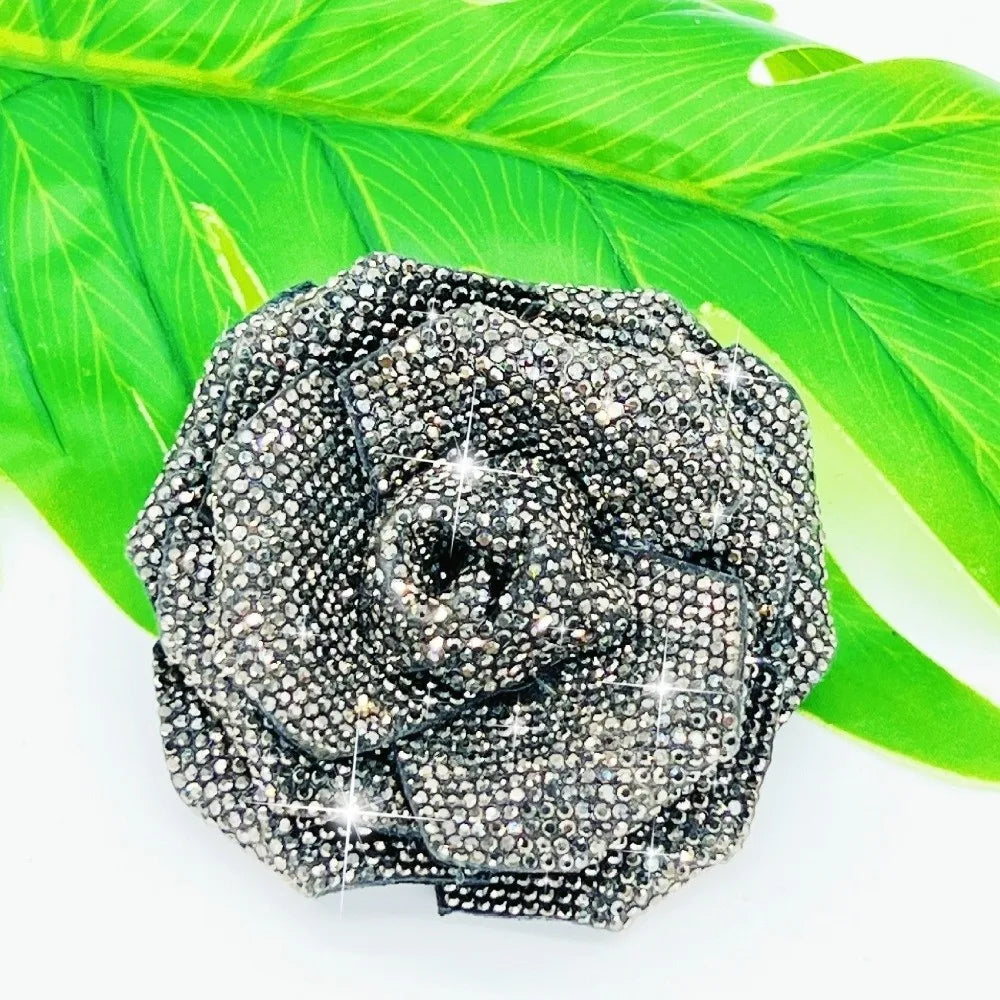 3D Rose Rhinestone Flower Patch – Sparkling DIY Embellishment