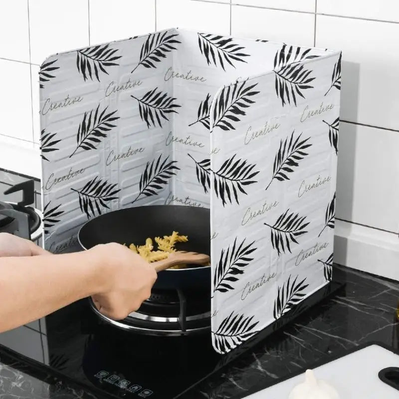 Foldable Aluminum Foil Oil Splatter Guard for Stove – 4 Panel