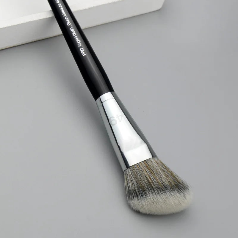 Angled Contouring Brush – Cheekbone Blush & Sculpting Brush