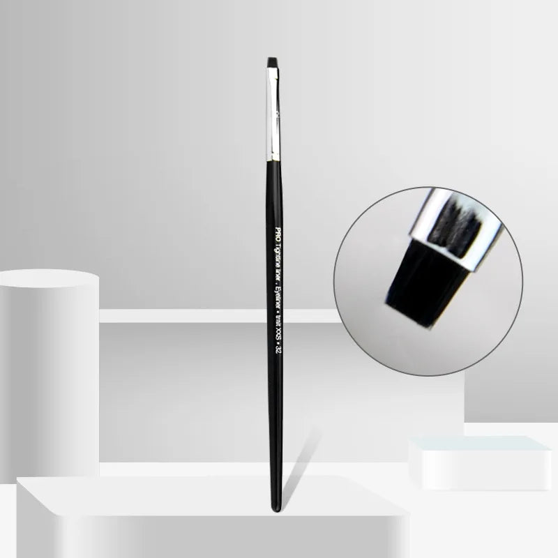 SEP #32 Pro Flat Tightline Liner Brush – Precision Eyeliner