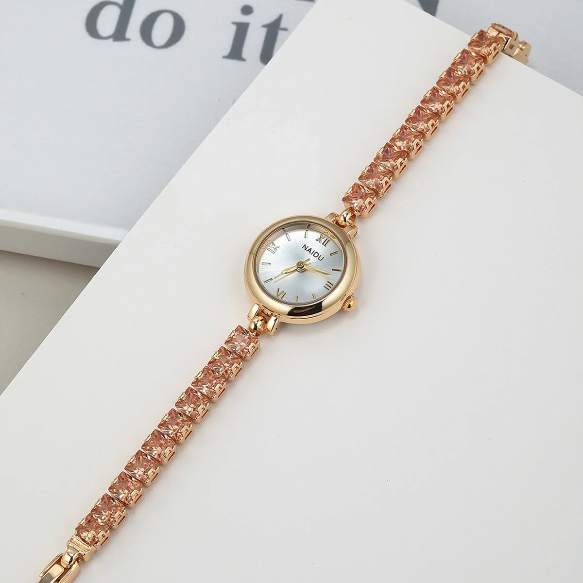 Women's Colorful Rhinestone Quartz Watch | Casual Fashion
